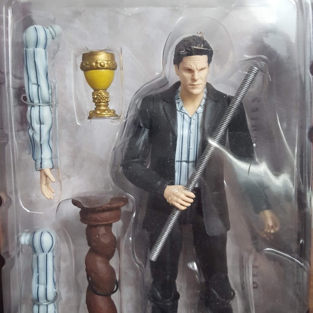 Diamond Select Angel Destiny Figure - Picture 2 of 3